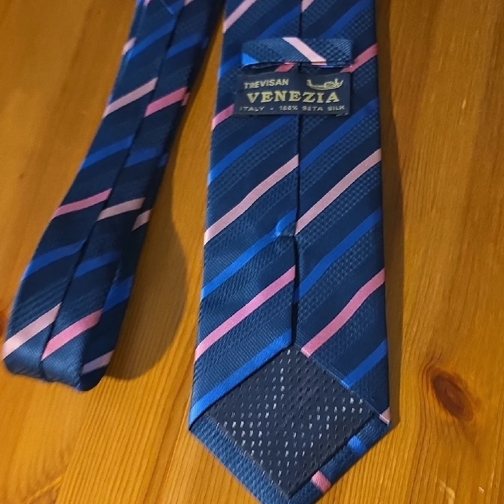 Venezia Navy and Pink Diagonal Striped Tie - Picture 4 of 11